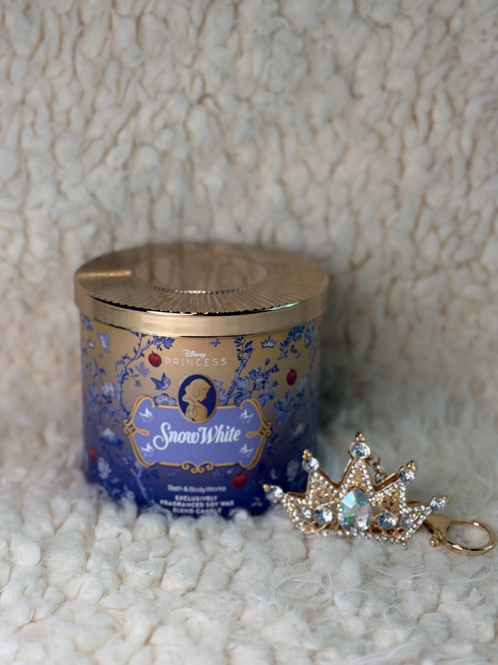 Bath & Body Works Disney Snow White 3-Wick Candle NWT + FREE Crown Purse Charm